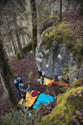 Bouldering at Klumpertal valley