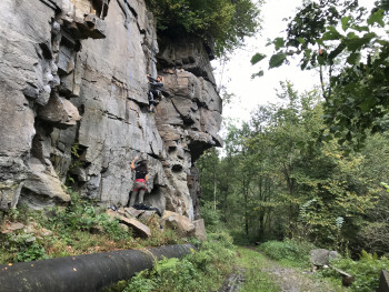 climbing at Buncove skale